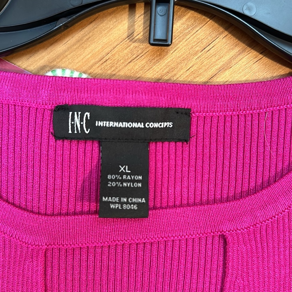 Pink long sleeve sweater - Picture 4 of 5
